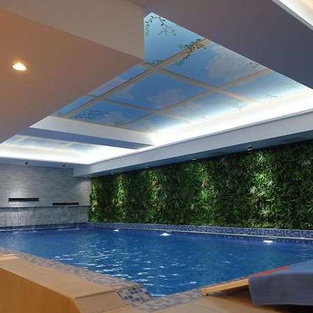 Costa Del Sol Hotel Kuwait City Exterior foto