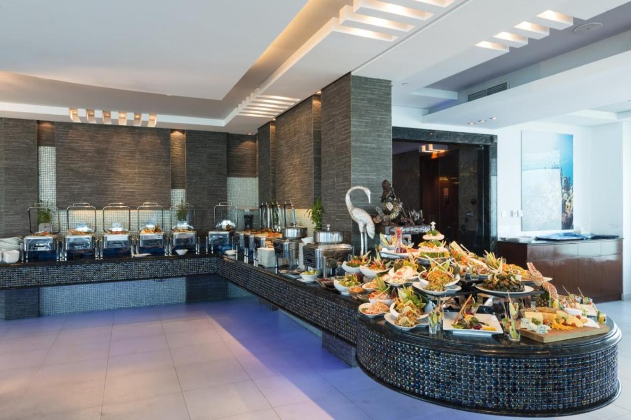 Costa Del Sol Hotel Kuwait City Exterior foto