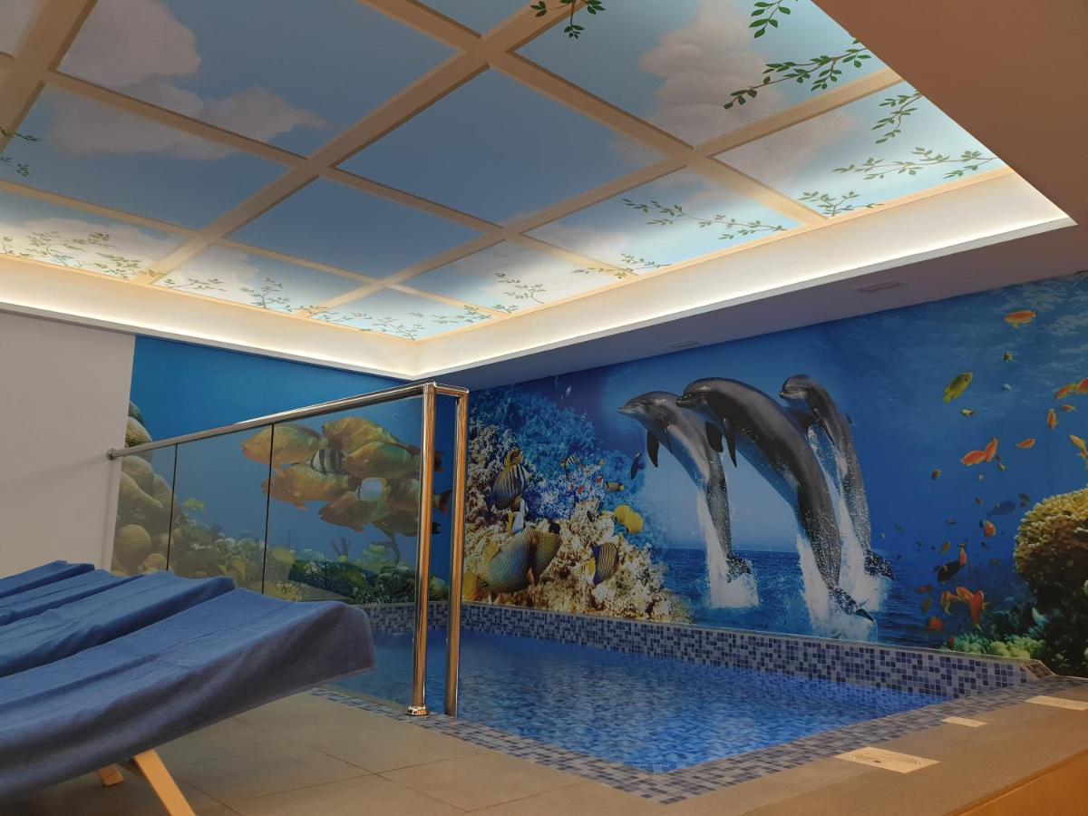 Costa Del Sol Hotel Kuwait City Exterior foto