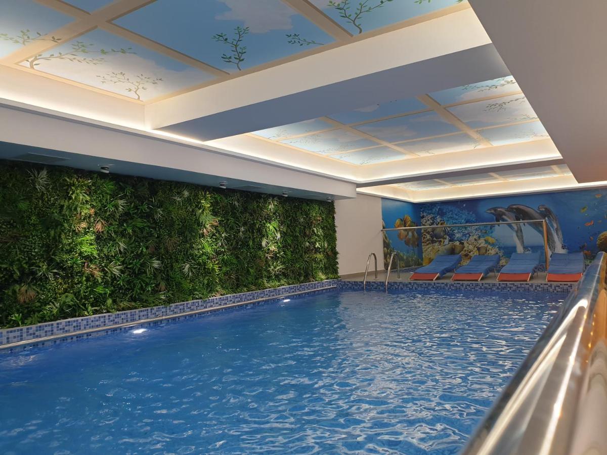 Costa Del Sol Hotel Kuwait City Exterior foto