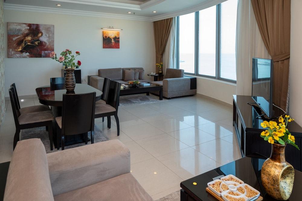 Costa Del Sol Hotel Kuwait City Exterior foto