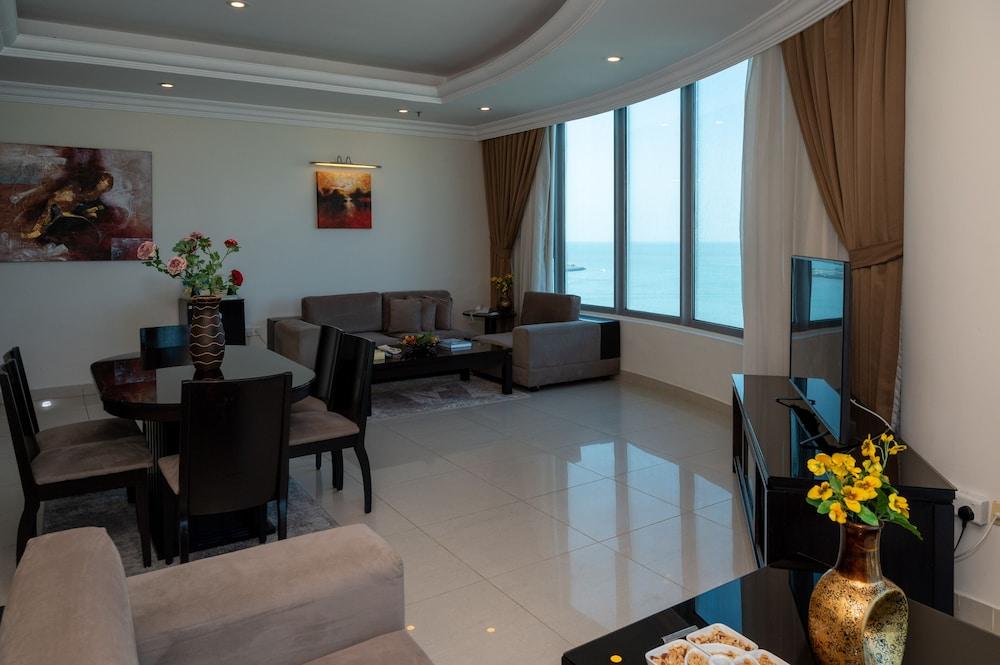 Costa Del Sol Hotel Kuwait City Exterior foto