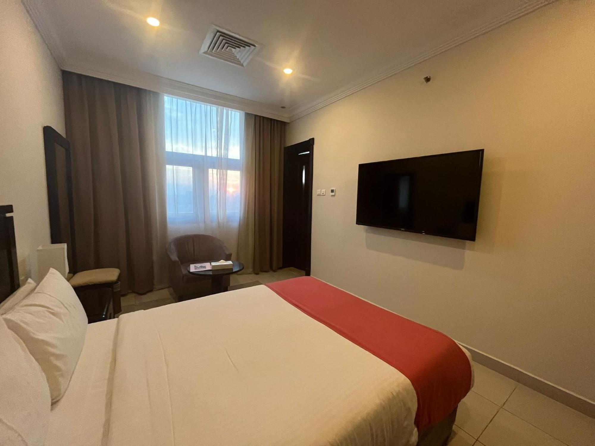 Costa Del Sol Hotel Kuwait City Exterior foto
